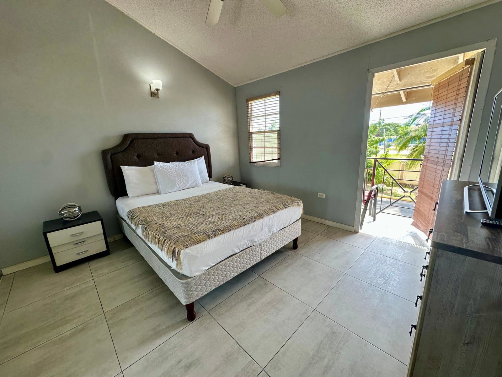 Sixteenth image of 91- Lingfield Crescent in Portmore Country Club, St. Catherine, Jamaica - property is For Rent