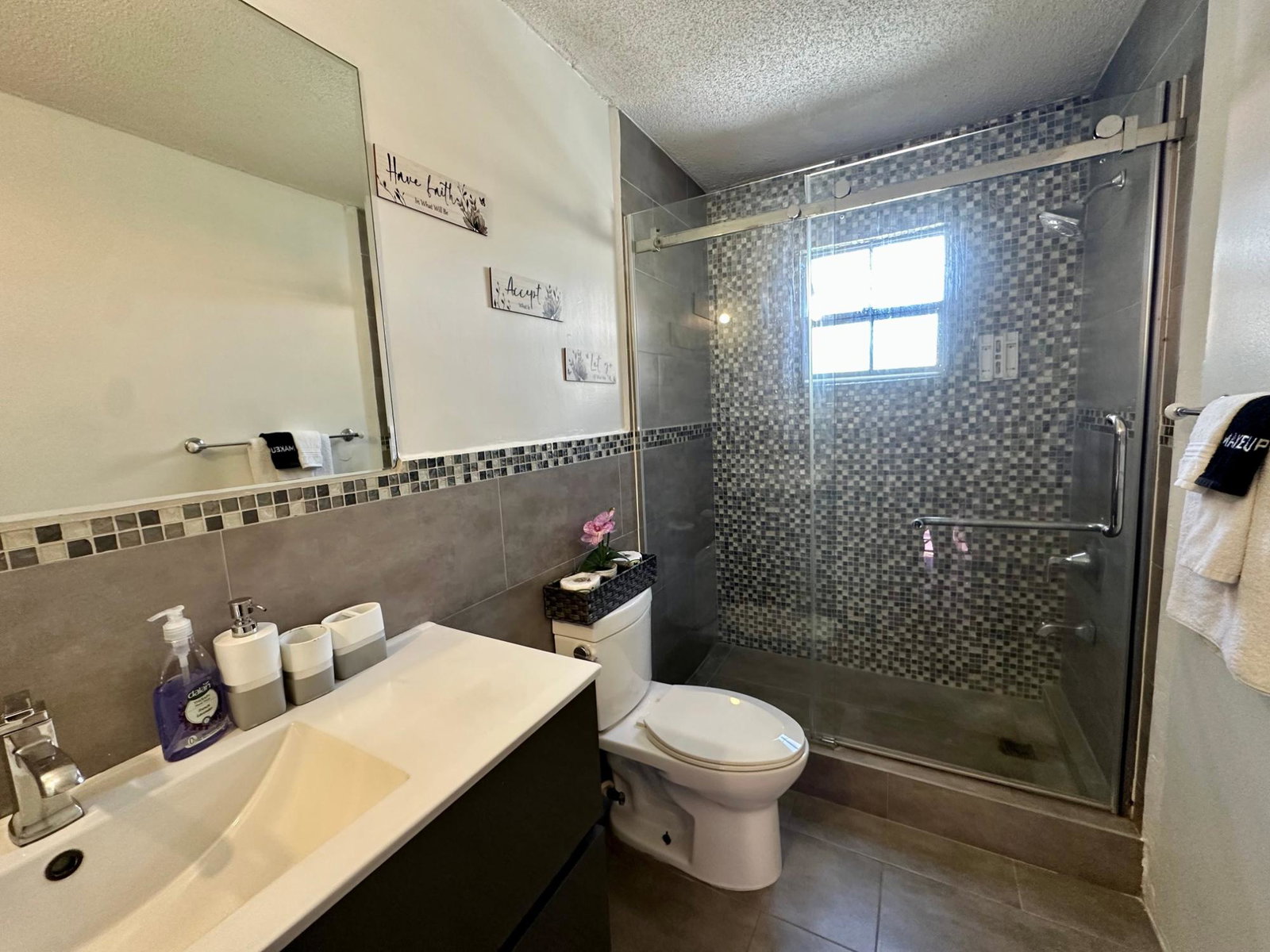 Twentieth image of 91- Lingfield Crescent in Portmore Country Club, St. Catherine, Jamaica - property is For Rent