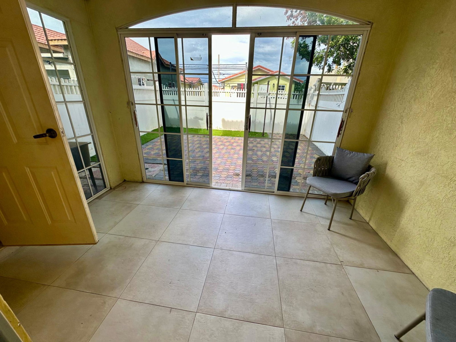 Ninth image of 91- Lingfield Crescent in Portmore Country Club, St. Catherine, Jamaica - property is For Rent