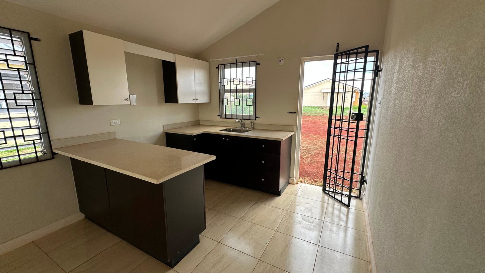 Sixth image of 327 Tropicana Way, Silver Sun in Spanish Town, St. Catherine, Jamaica - property is For Rent