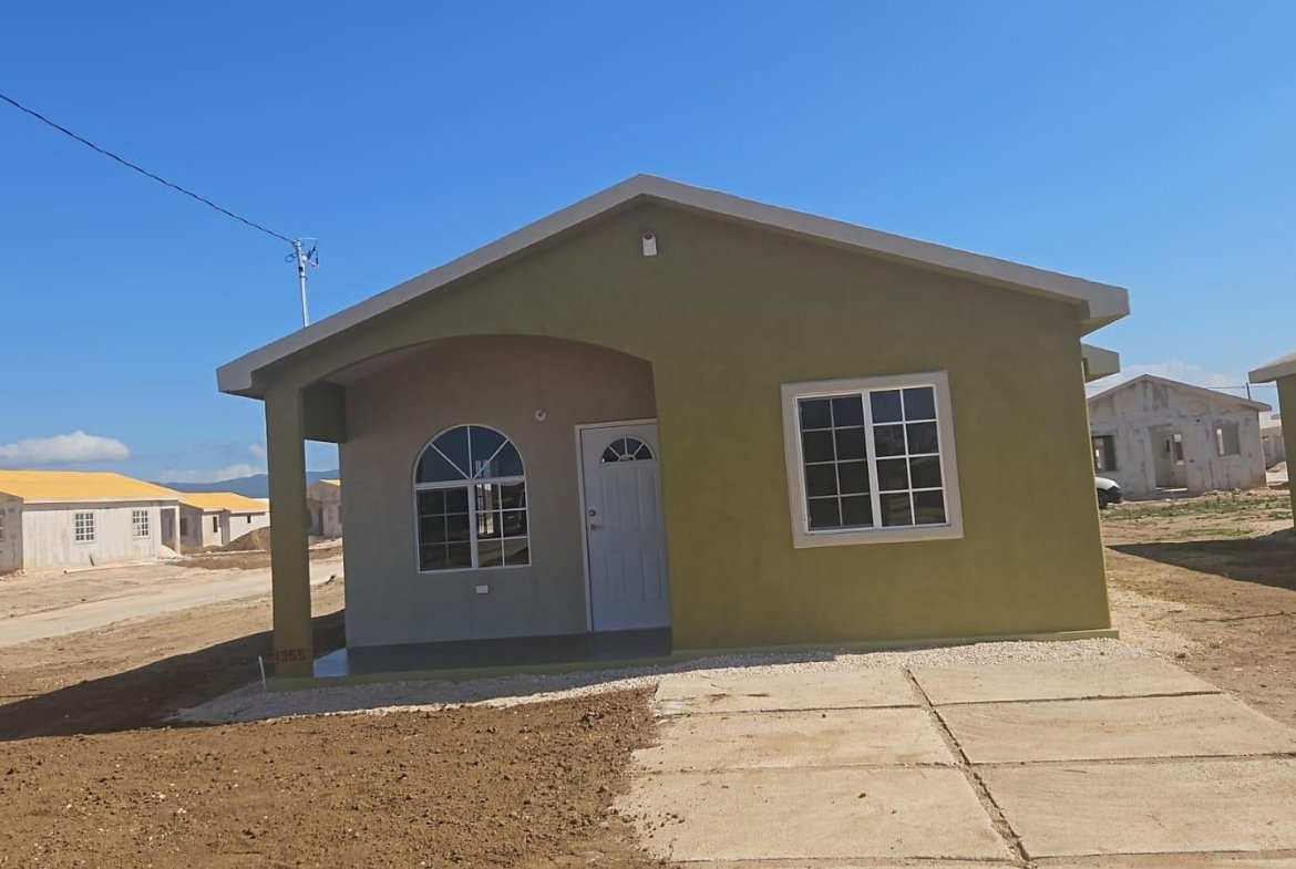 First image of 1355-81 Paprika Drive, Phoenix pa in Phoenix Park, St. Catherine, Jamaica - property is For Rent