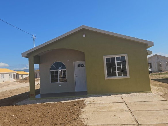 First image of 1355-81 Paprika Drive, Phoenix pa in Phoenix Park, St. Catherine, Jamaica - property is For Rent