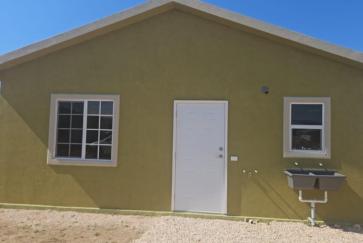 Ninth image of 1355-81 Paprika Drive, Phoenix pa in Phoenix Park, St. Catherine, Jamaica - property is For Rent