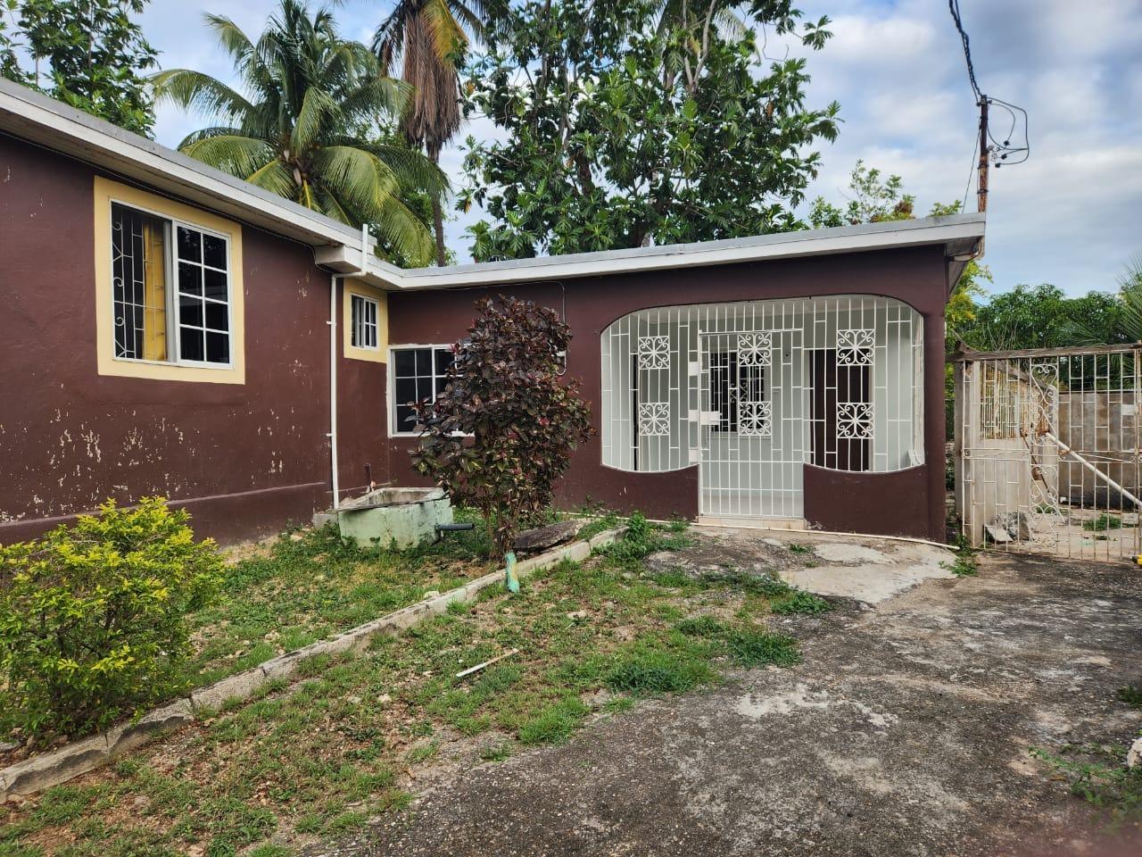 First image of 4 Oliver Place, May Pen in May Pen, Clarendon, Jamaica - property is For Sale