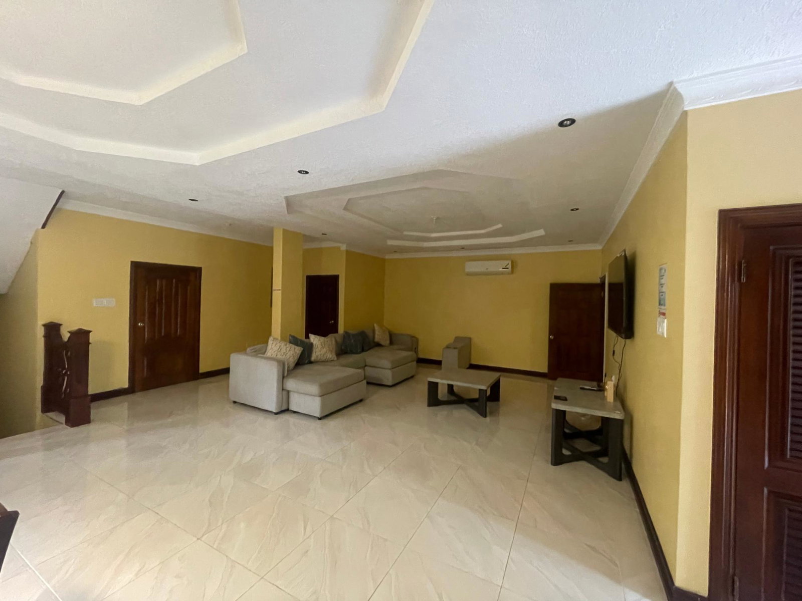 Fifth image of 6-10-12 Dillsbury Avenue in Kingston 6, St. Andrew, Jamaica - property is For Rent