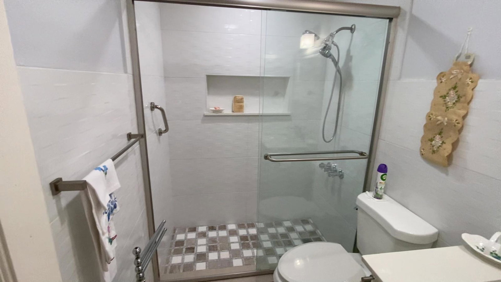 Tenth image of Apt 3c-17 Kingsway Ave in Kingston 10, St. Andrew, Jamaica - property is For Rent