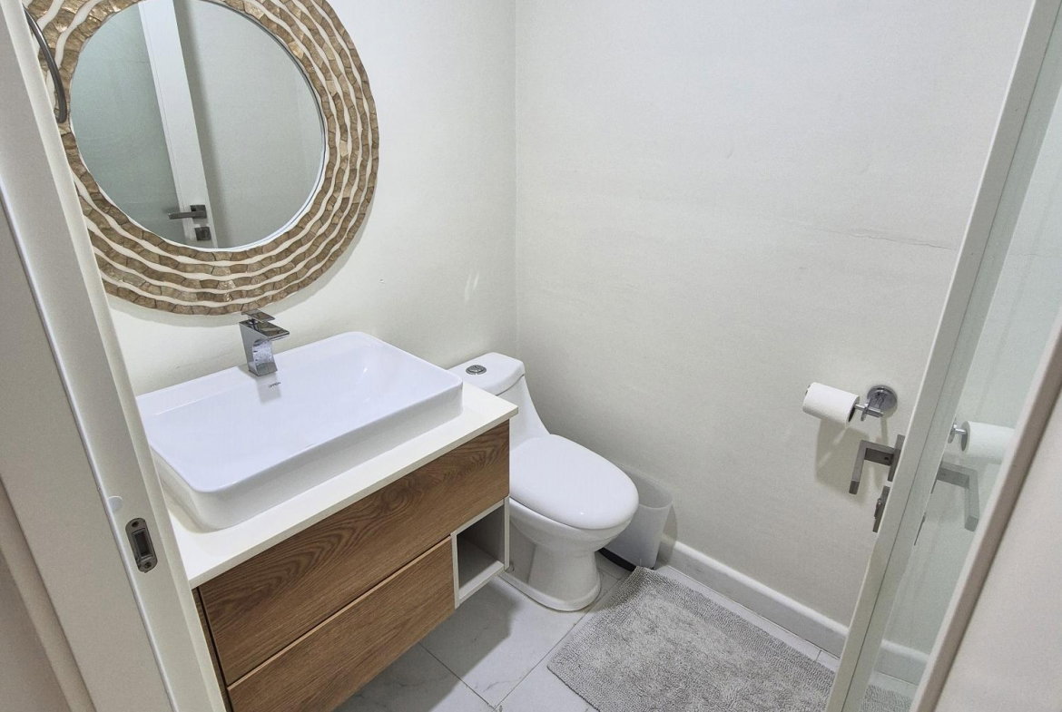 Eleventh image of 8- Paradise Bay, Reading in Reading, St. James, Jamaica - property is For Rent