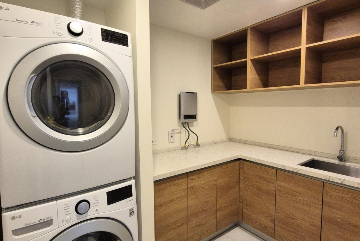 Twelfth image of 8- Paradise Bay, Reading in Reading, St. James, Jamaica - property is For Rent