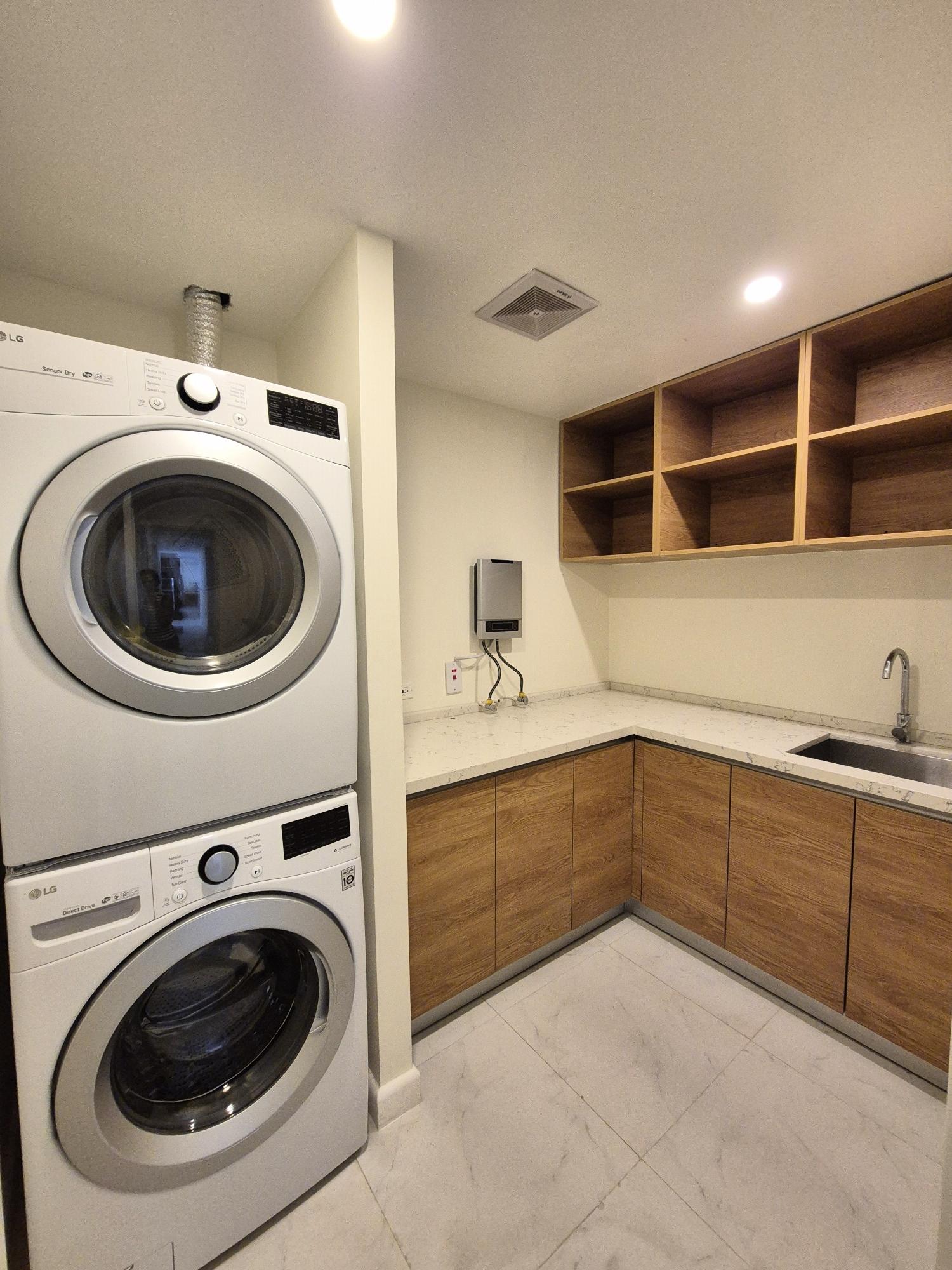 Luxury-2-Bedroom-Apartment-for-Rent-at-Paradise-Bay-St.-James-Jamaica Twelfth image of 8- Paradise Bay, Reading in Reading, St. James, Jamaica - property is For Rent