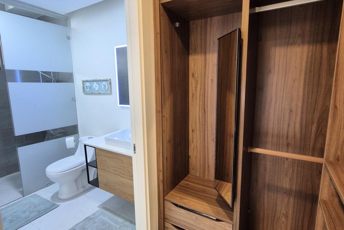 Fourteenth image of 8- Paradise Bay, Reading in Reading, St. James, Jamaica - property is For Rent