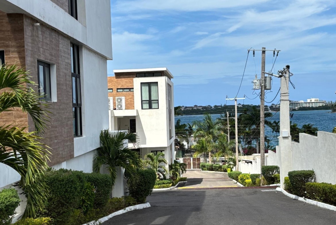 Seventeenth image of 8- Paradise Bay, Reading in Reading, St. James, Jamaica - property is For Rent