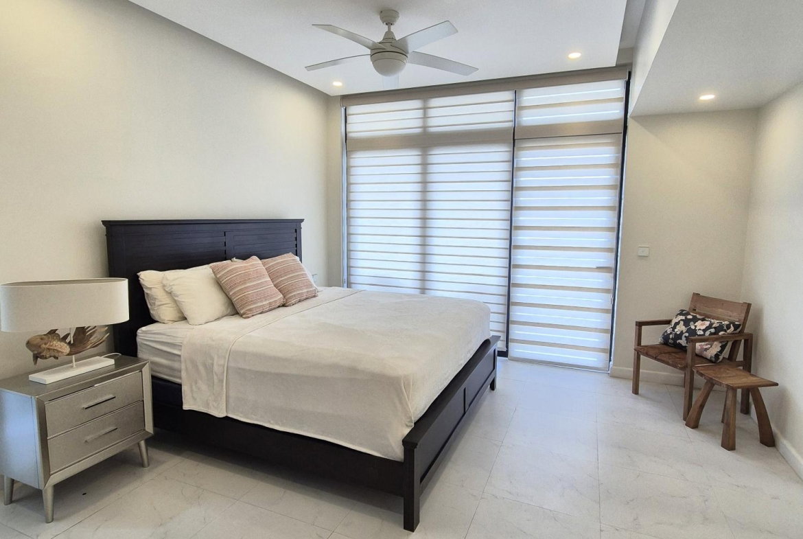 Sixth image of 8- Paradise Bay, Reading in Reading, St. James, Jamaica - property is For Rent