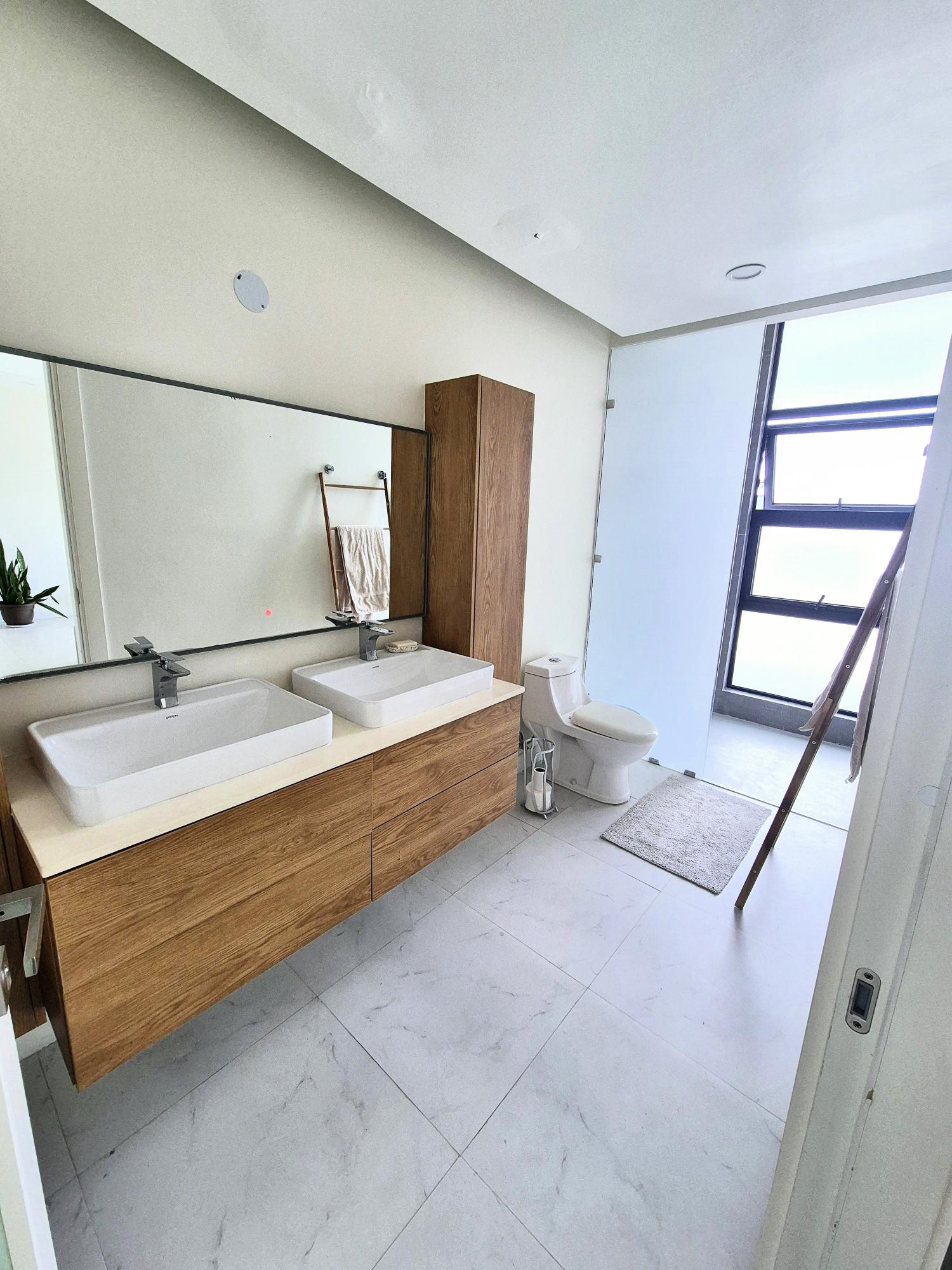 Luxury-2-Bedroom-Apartment-for-Rent-at-Paradise-Bay-St.-James-Jamaica Eighth image of 8- Paradise Bay, Reading in Reading, St. James, Jamaica - property is For Rent