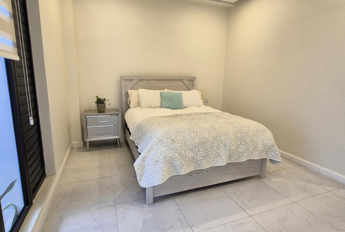 Ninth image of 8- Paradise Bay, Reading in Reading, St. James, Jamaica - property is For Rent