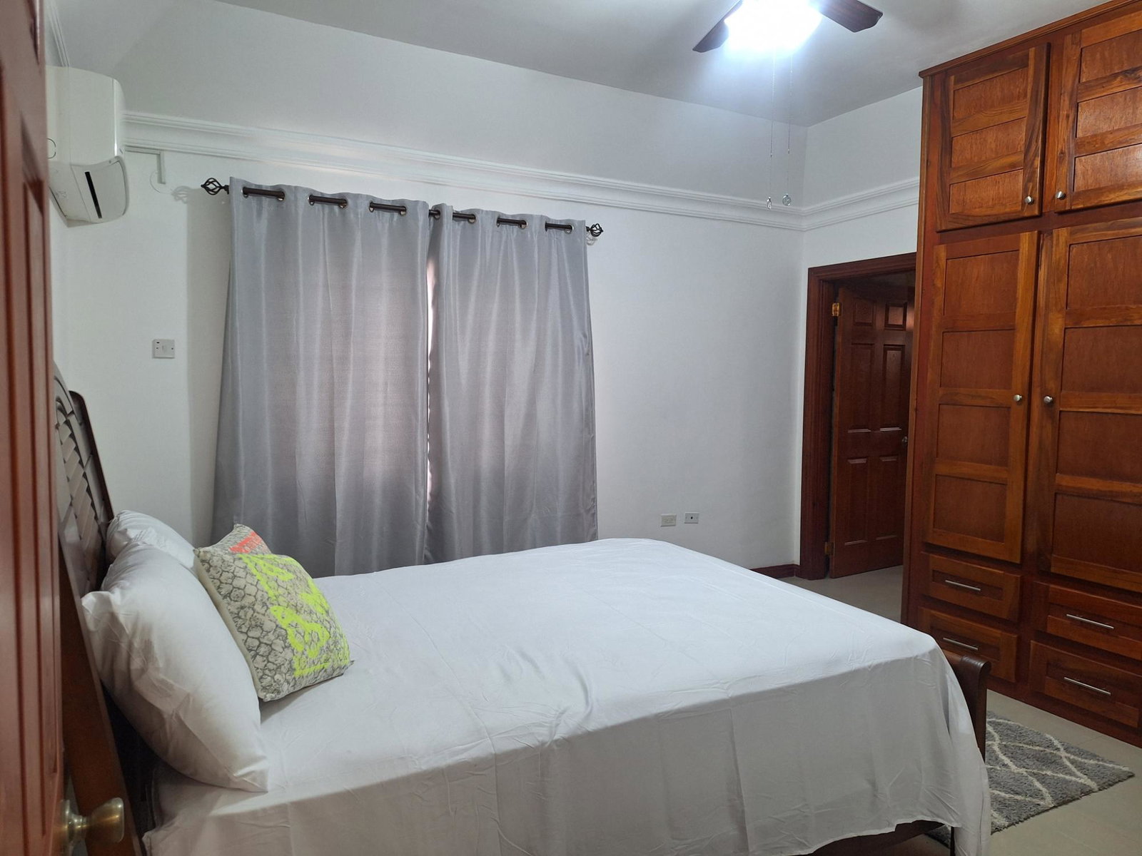 Eleventh image of Apt 6-7 Charlemont Ave in Kingston 6, St. Andrew, Jamaica - property is For Rent