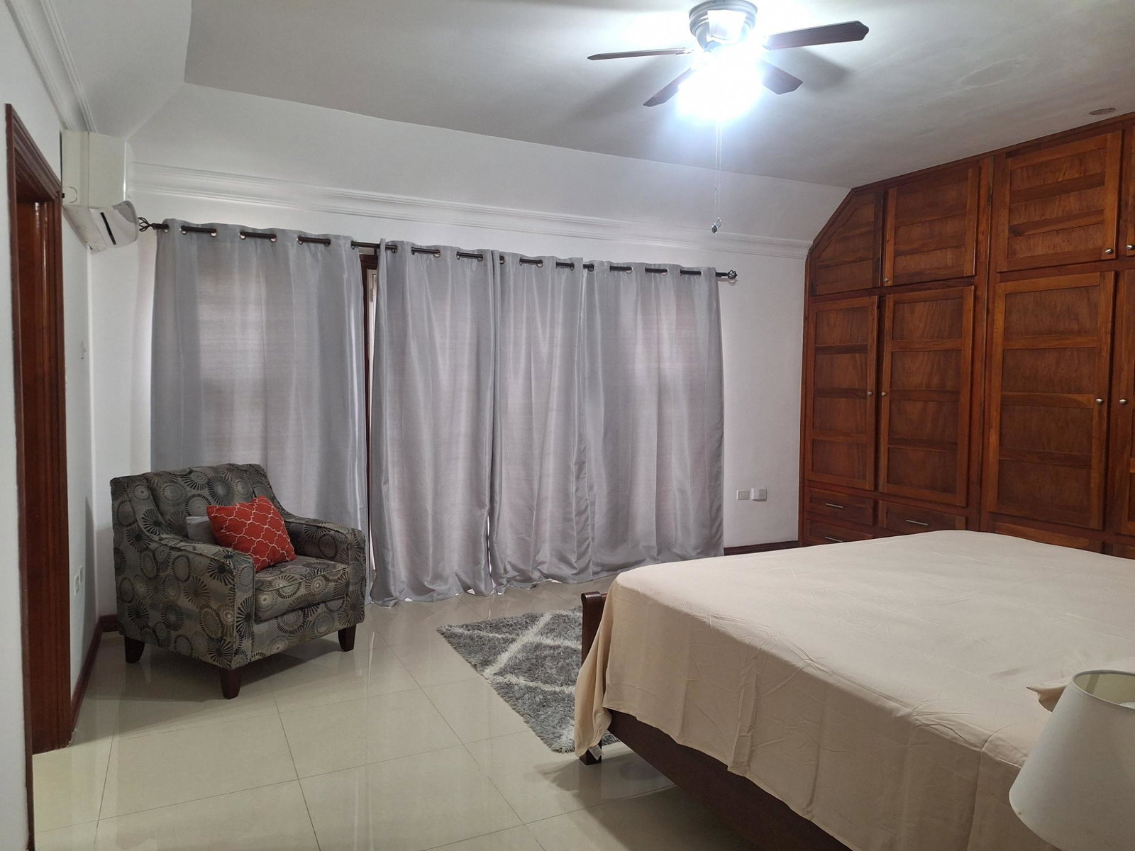 Nineteenth image of Apt 6-7 Charlemont Ave in Kingston 6, St. Andrew, Jamaica - property is For Rent