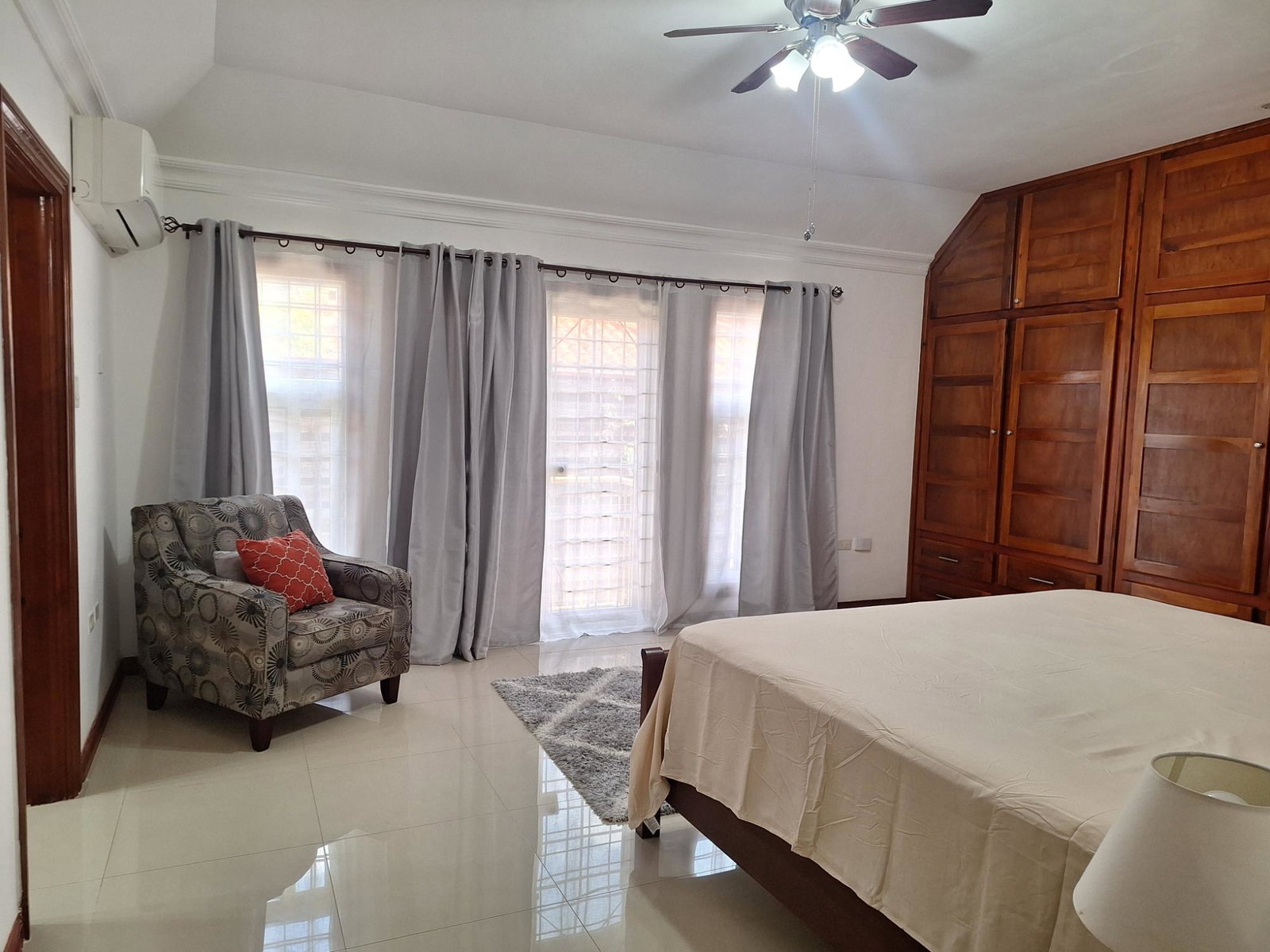 Twentieth image of Apt 6-7 Charlemont Ave in Kingston 6, St. Andrew, Jamaica - property is For Rent