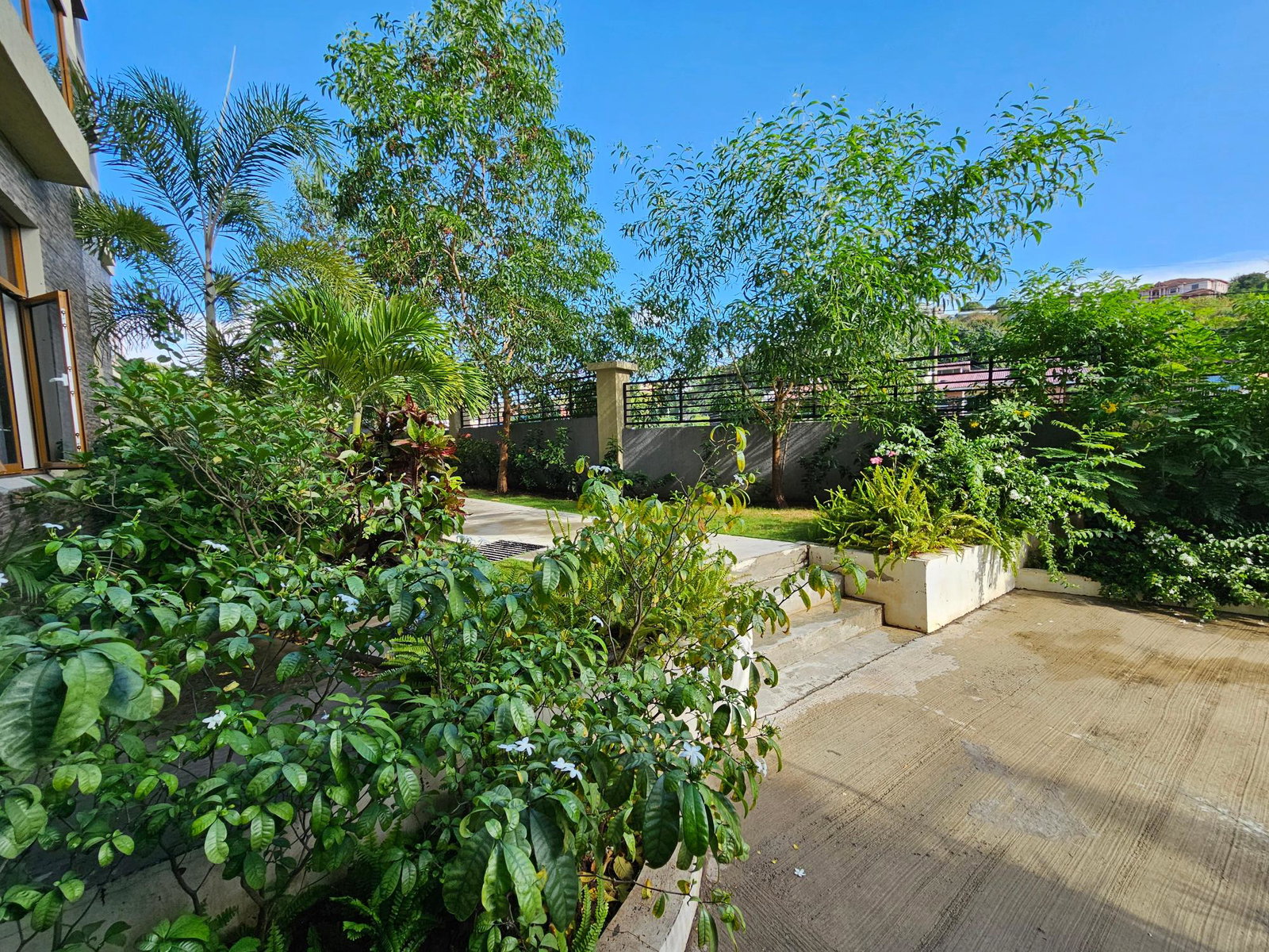 Twenty-Seventh image of 203-30 Wellington Drive in Kingston 6, St. Andrew, Jamaica - property is For Rent