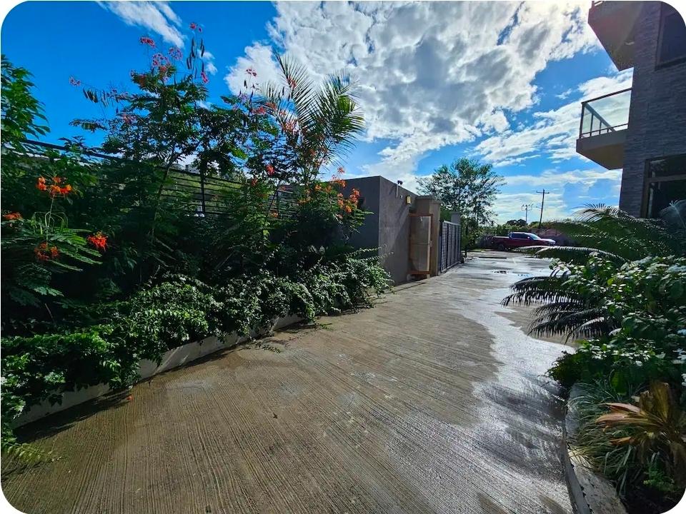 Twenty-Eighth image of 203-30 Wellington Drive in Kingston 6, St. Andrew, Jamaica - property is For Rent