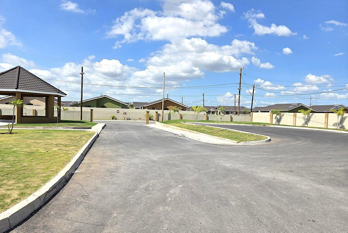 Twenty-Sixth image of Oak Estate, Portmore in Bernard Lodge, St. Catherine, Jamaica - property is For Rent