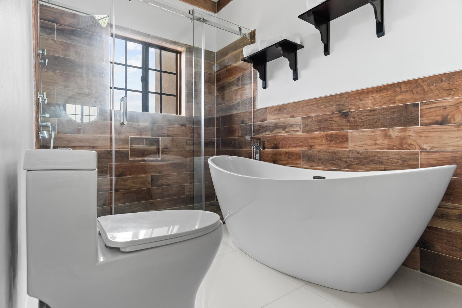 Twelfth image of Unit 5b- Villa Vale Close in Mandeville, Manchester, Jamaica - property is For Rent