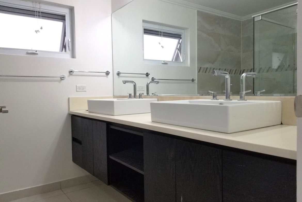 Fourteenth image of 12b- 16 Garden Close, Kingston in Kingston 8, St. Andrew, Jamaica - property is For Rent