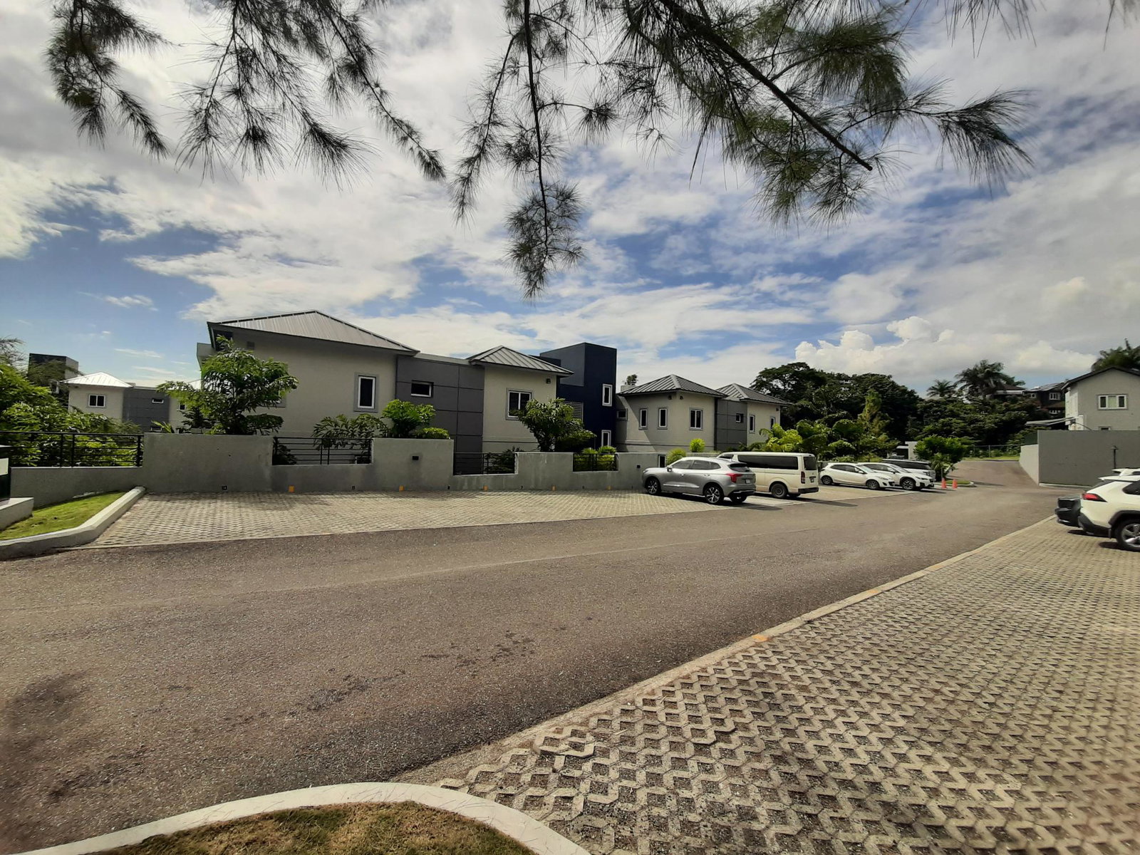 Luxury-3-Bed-Apartment-for-Rent-in-Cherry-Gardens-Kingston-Jamaica Third image of 12b- 16 Garden Close, Kingston in Kingston 8, St. Andrew, Jamaica - property is For Rent