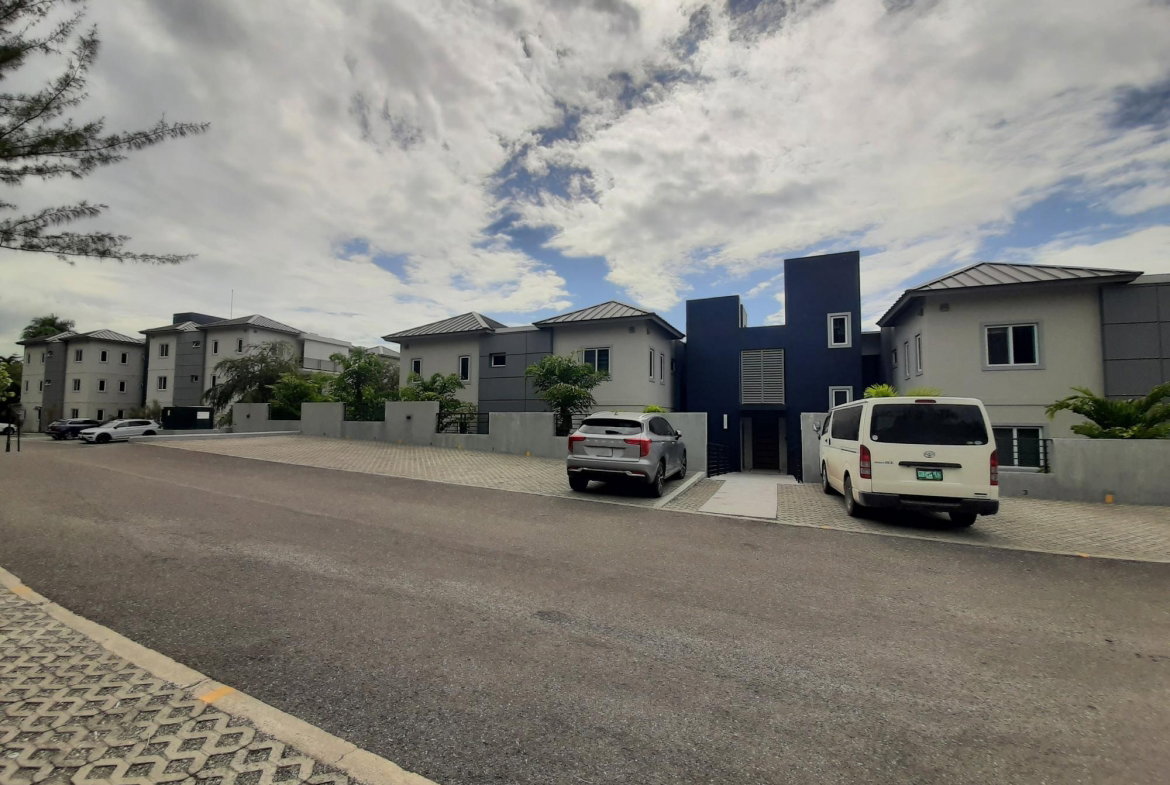 Twenty-Fifth image of 12b- 16 Garden Close, Kingston in Kingston 8, St. Andrew, Jamaica - property is For Rent