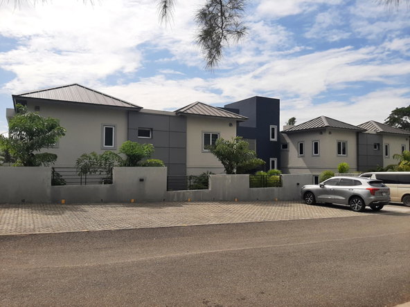 Fourth image of 12b- 16 Garden Close, Kingston in Kingston 8, St. Andrew, Jamaica - property is For Rent