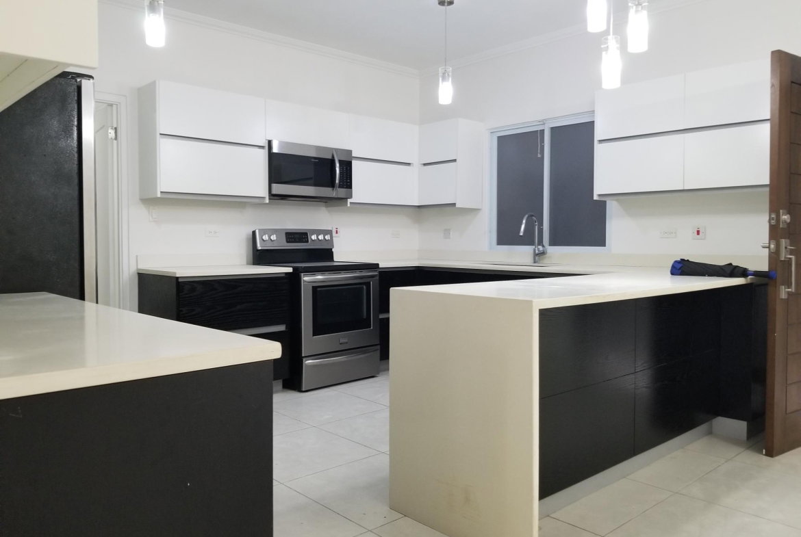 Ninth image of 12b- 16 Garden Close, Kingston in Kingston 8, St. Andrew, Jamaica - property is For Rent