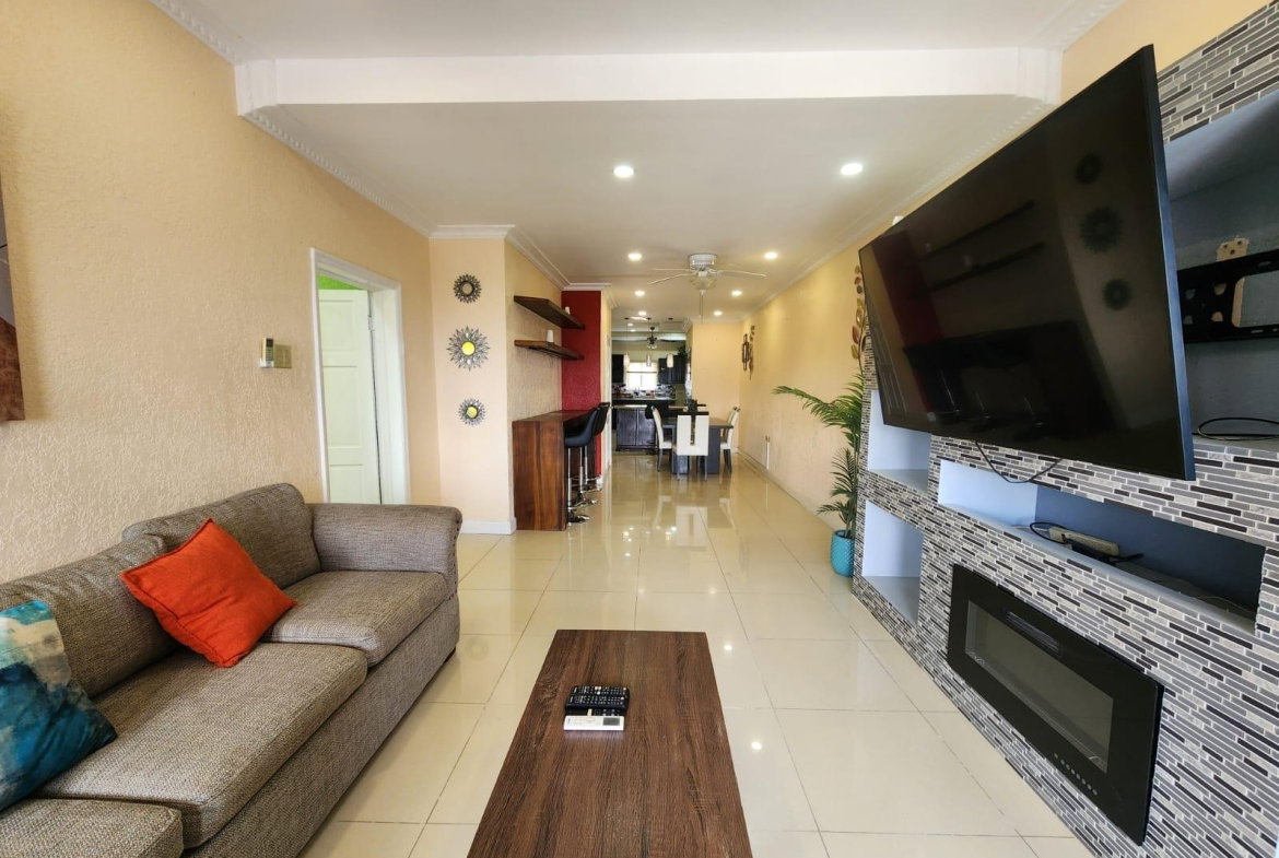 Tenth image of 12-60 Sunset Avenue, The Promen in Kingston 8, St. Andrew, Jamaica - property is For Rent