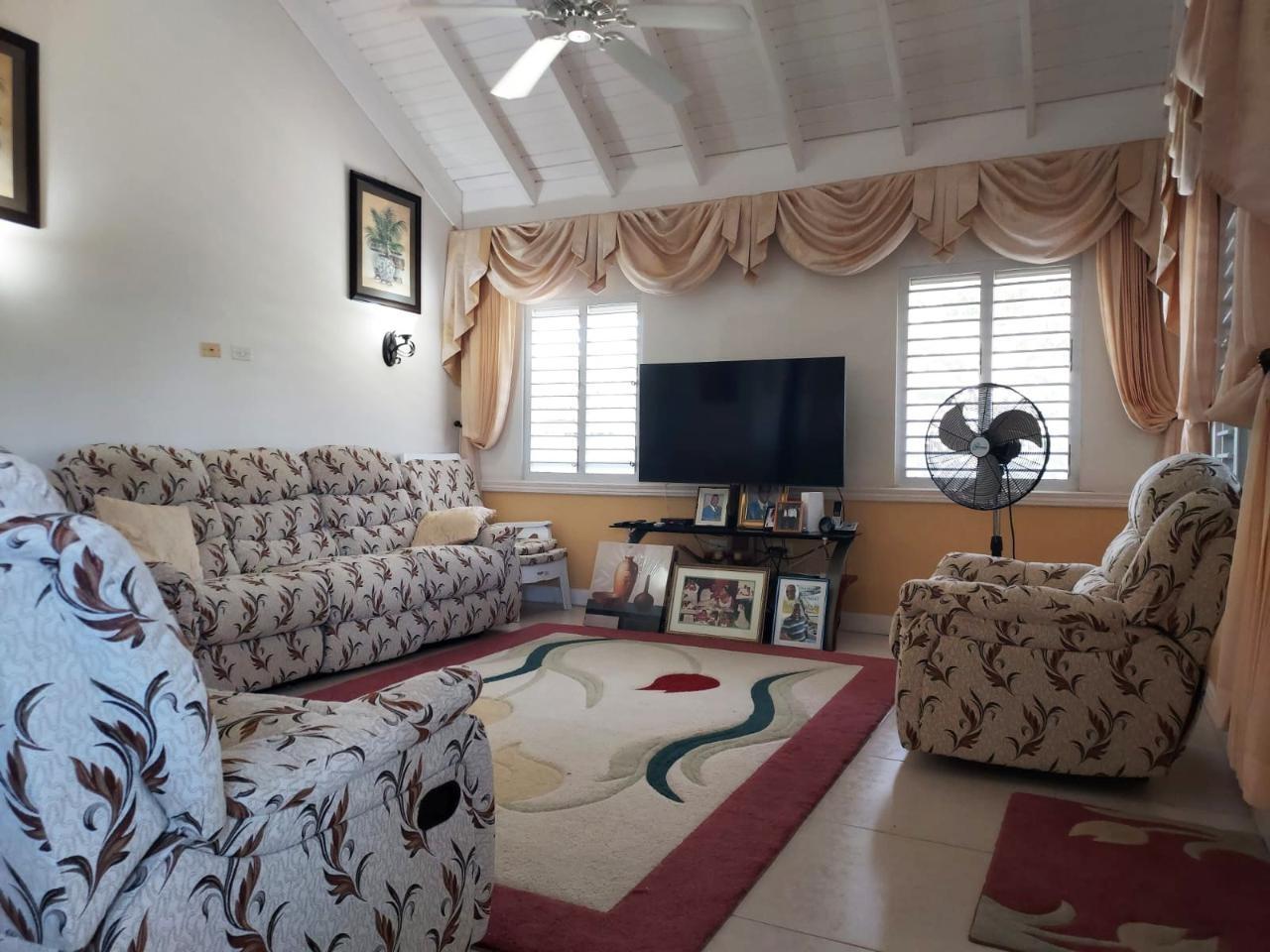 Luxury-3-Bedroom-House-for-Rent-at-Palms-at-Richmond-St.-Ann-Jamaica Twenty-Eighth image of 28 Hibiscus Drive, Richmond in Richmond, St. Ann, Jamaica - property is For Rent