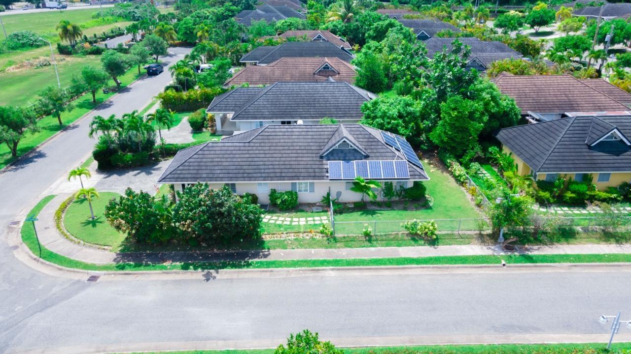 Luxury-3-Bedroom-House-for-Rent-at-Palms-at-Richmond-St.-Ann-Jamaica Seventh image of 28 Hibiscus Drive, Richmond in Richmond, St. Ann, Jamaica - property is For Rent