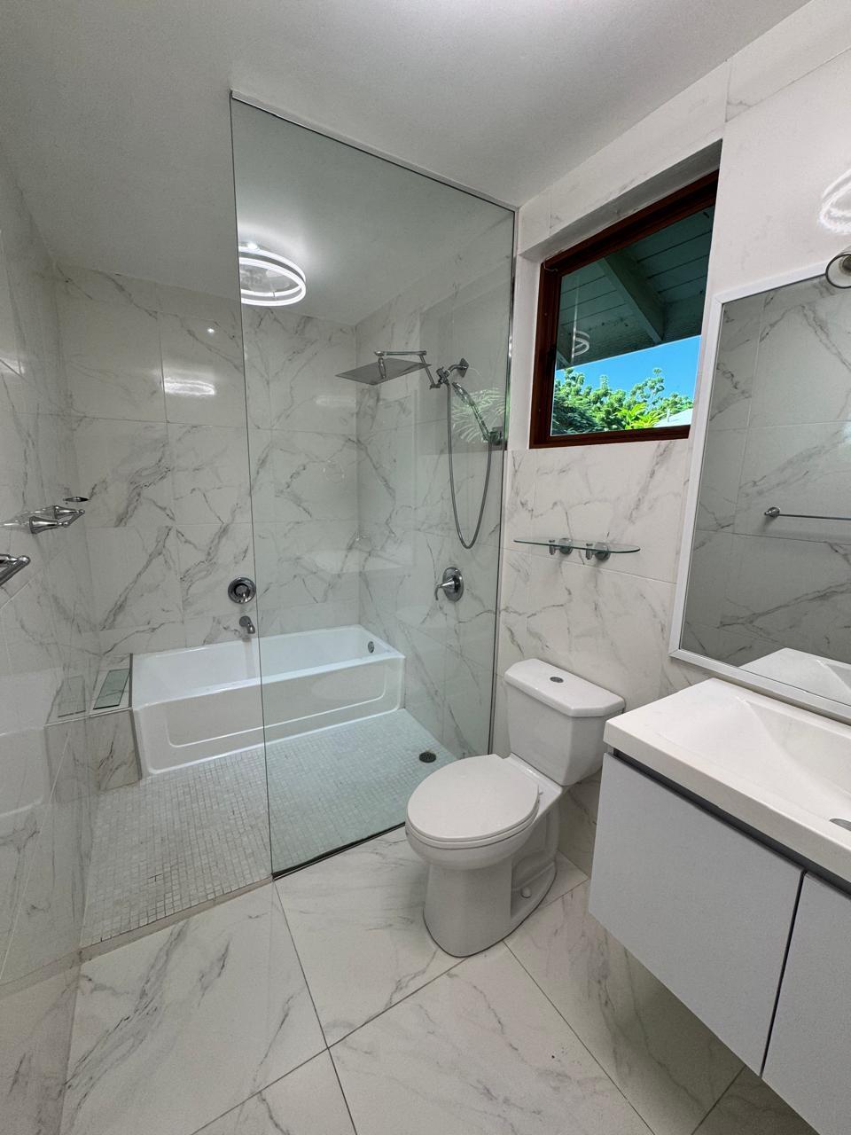 Seventeenth image of 10 East Kings House Circle in Kingston 6, St. Andrew, Jamaica - property is For Rent