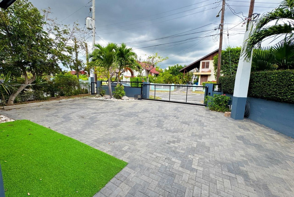 Third image of 10 East Kings House Circle in Kingston 6, St. Andrew, Jamaica - property is For Rent
