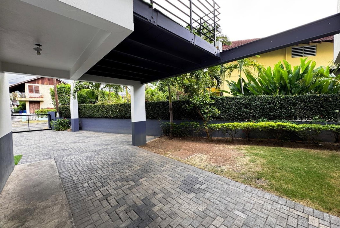 Fourth image of 10 East Kings House Circle in Kingston 6, St. Andrew, Jamaica - property is For Rent