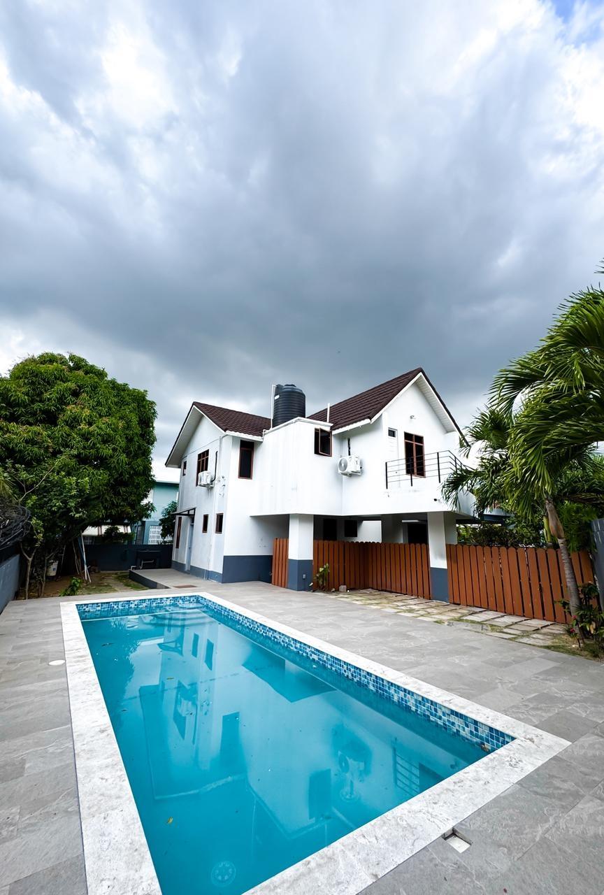 Fifth image of 10 East Kings House Circle in Kingston 6, St. Andrew, Jamaica - property is For Rent