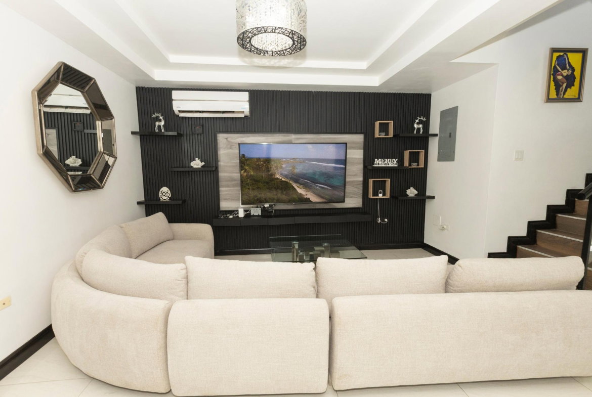 Eleventh image of 12 Durie Drive in Kingston 8, St. Andrew, Jamaica - property is For Rent