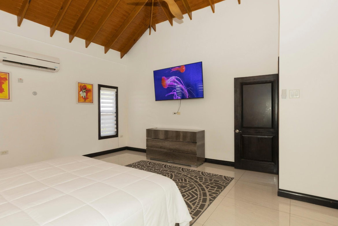 Twenty-Fourth image of 12 Durie Drive in Kingston 8, St. Andrew, Jamaica - property is For Rent