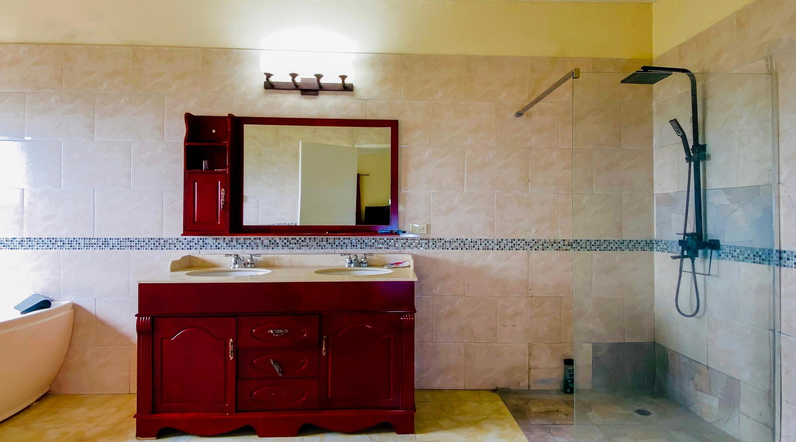 Seventeenth image of 4-60 Sunset Avenue, Kingston 6 in Kingston 6, St. Andrew, Jamaica - property is For Rent