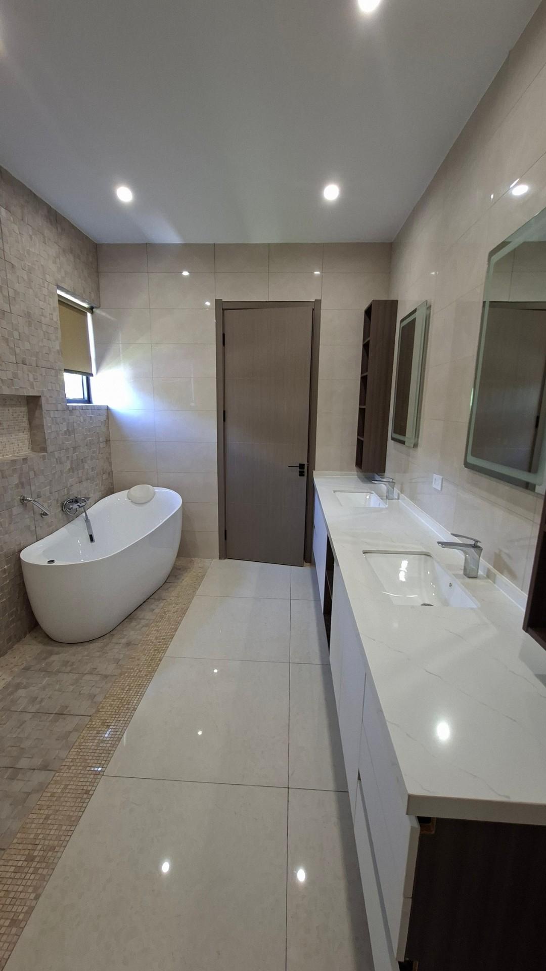 Luxury-4-Bedroom-Townhouse-for-Rent-on-Salisbury-Avenue-Kingston-Jamaica Twelfth image of 1-5 Salisbury Avenue in Kingston 6, St. Andrew, Jamaica - property is For Rent