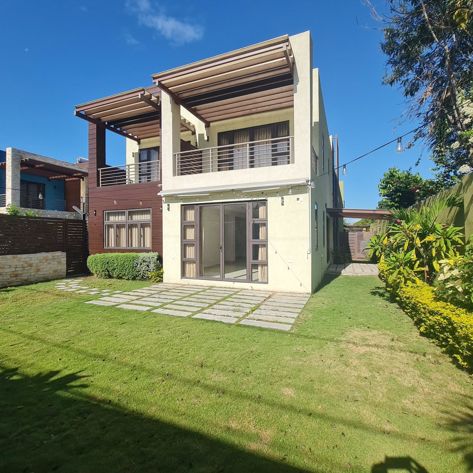 Luxury-4-Bedroom-Townhouse-for-Rent-on-Salisbury-Avenue-Kingston-Jamaica Sixteenth image of 1-5 Salisbury Avenue in Kingston 6, St. Andrew, Jamaica - property is For Rent