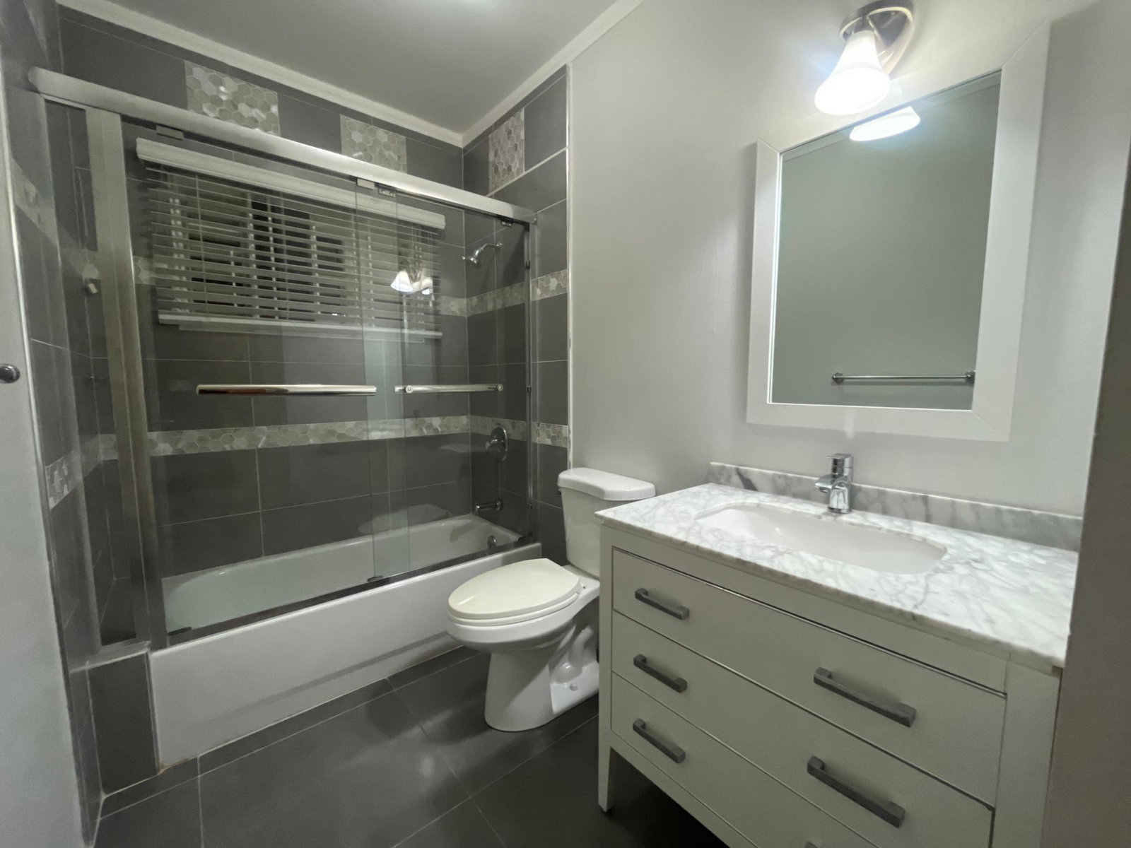 Thirteenth image of 14-1 Cherry Hill Drive in Kingston 8, St. Andrew, Jamaica - property is For Rent