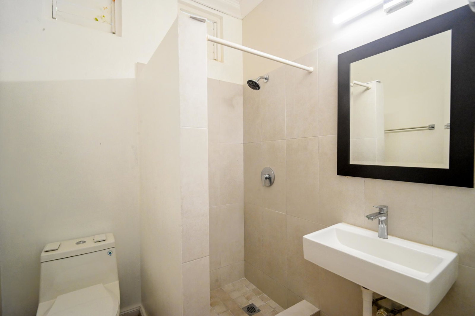 Luxury-5-Bedroom-House-for-Rent-in-Kingston-6-Jamaica-Ridgeway-Terrace Eleventh image of 27 Riva Ridge, Ridgeway Terr in Kingston 6, St. Andrew, Jamaica - property is For Rent