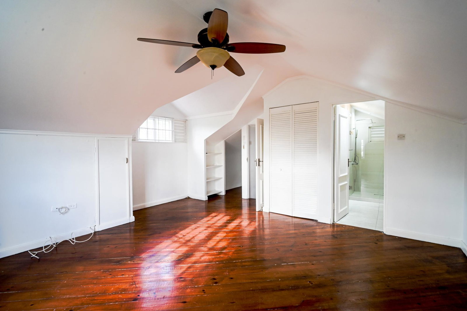 Luxury-5-Bedroom-House-for-Rent-in-Kingston-6-Jamaica-Ridgeway-Terrace Twelfth image of 27 Riva Ridge, Ridgeway Terr in Kingston 6, St. Andrew, Jamaica - property is For Rent