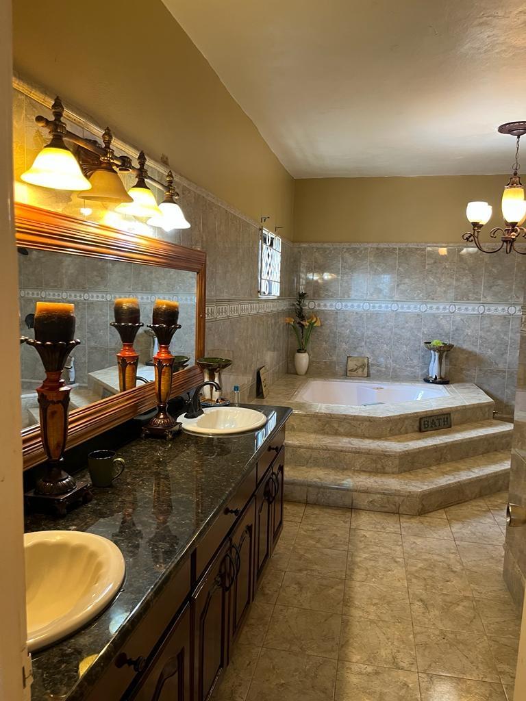 Luxury-5-Bedroom-House-for-Rent-in-Mango-Walk-Montego-Bay-St.-James Twelfth image of 10 Mavis Craig Ave Mango Wal in Montego Bay, St. James, Jamaica - property is For Rent