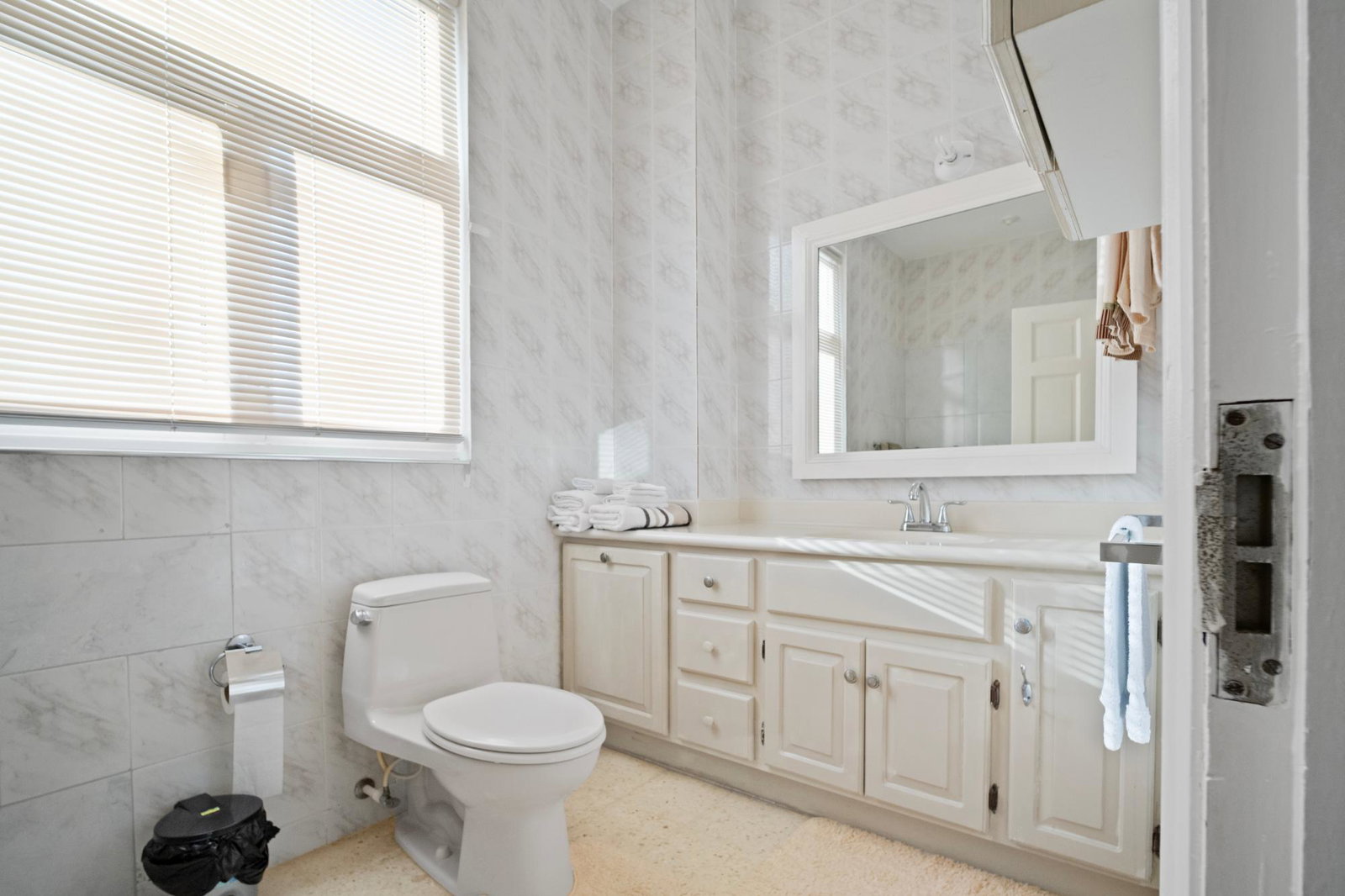 Luxury-5-Bedroom-Ocean-View-Home-for-Rent-in-Ocean-Ridge-Tower-Isle-St.-Mary-Jamaica Eleventh image of 35 Ocean Ridge Drive in Ocean Ridge, St. Mary, Jamaica - property is For Rent