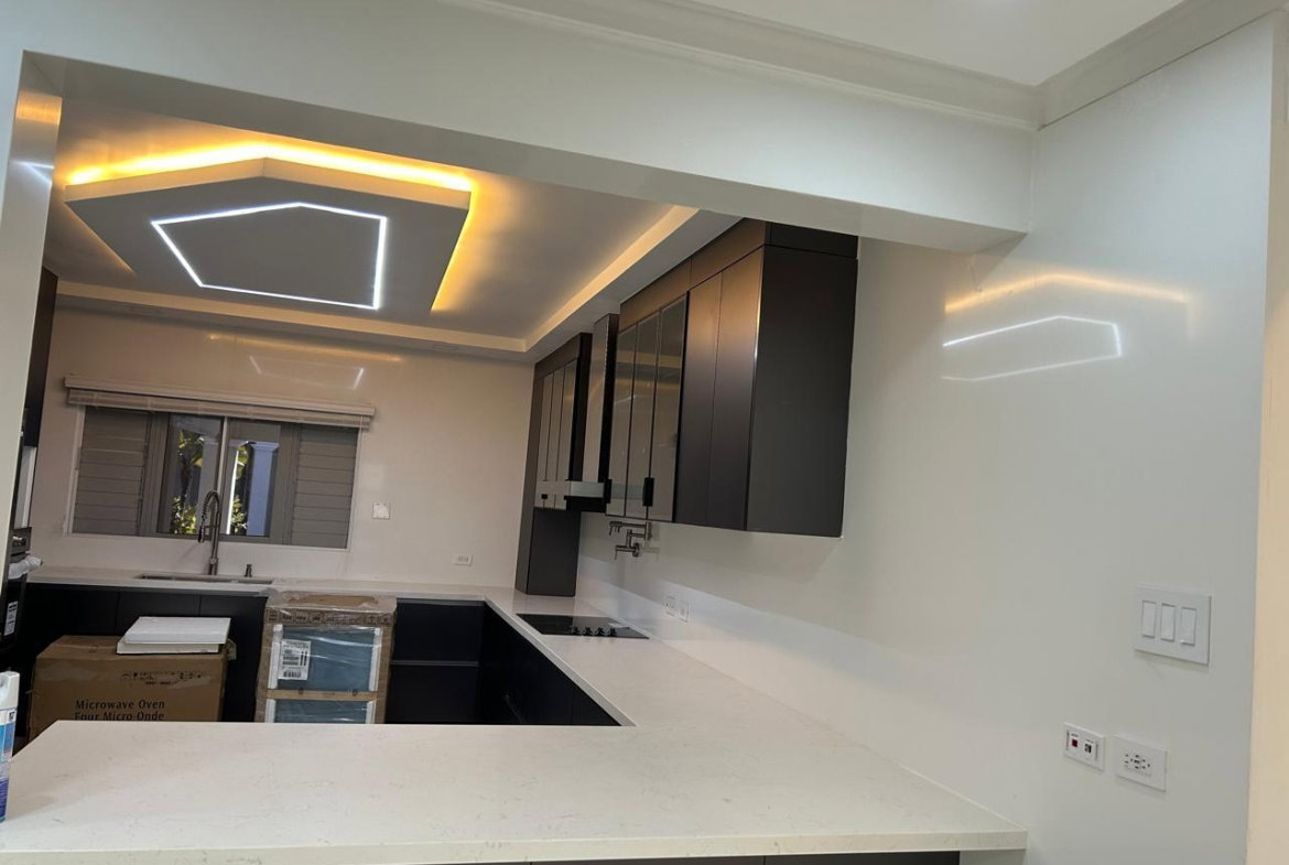 Seventh image of Th7-57 Paddington Terrace in Kingston 6, St. Andrew, Jamaica - property is For Rent