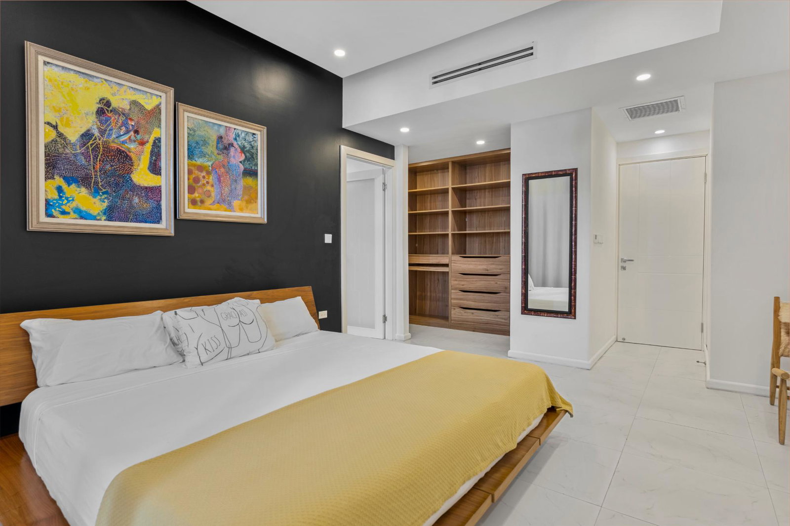 Eleventh image of Unit 6- Paradise Bay in Reading, St. James, Jamaica - property is For Rent