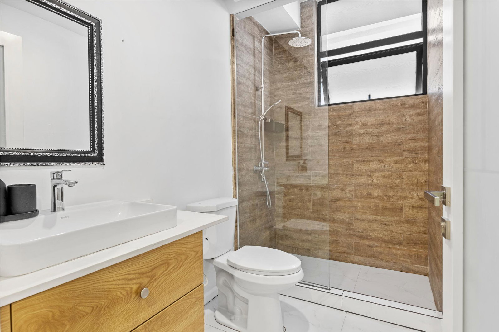 Thirteenth image of Unit 6- Paradise Bay in Reading, St. James, Jamaica - property is For Rent